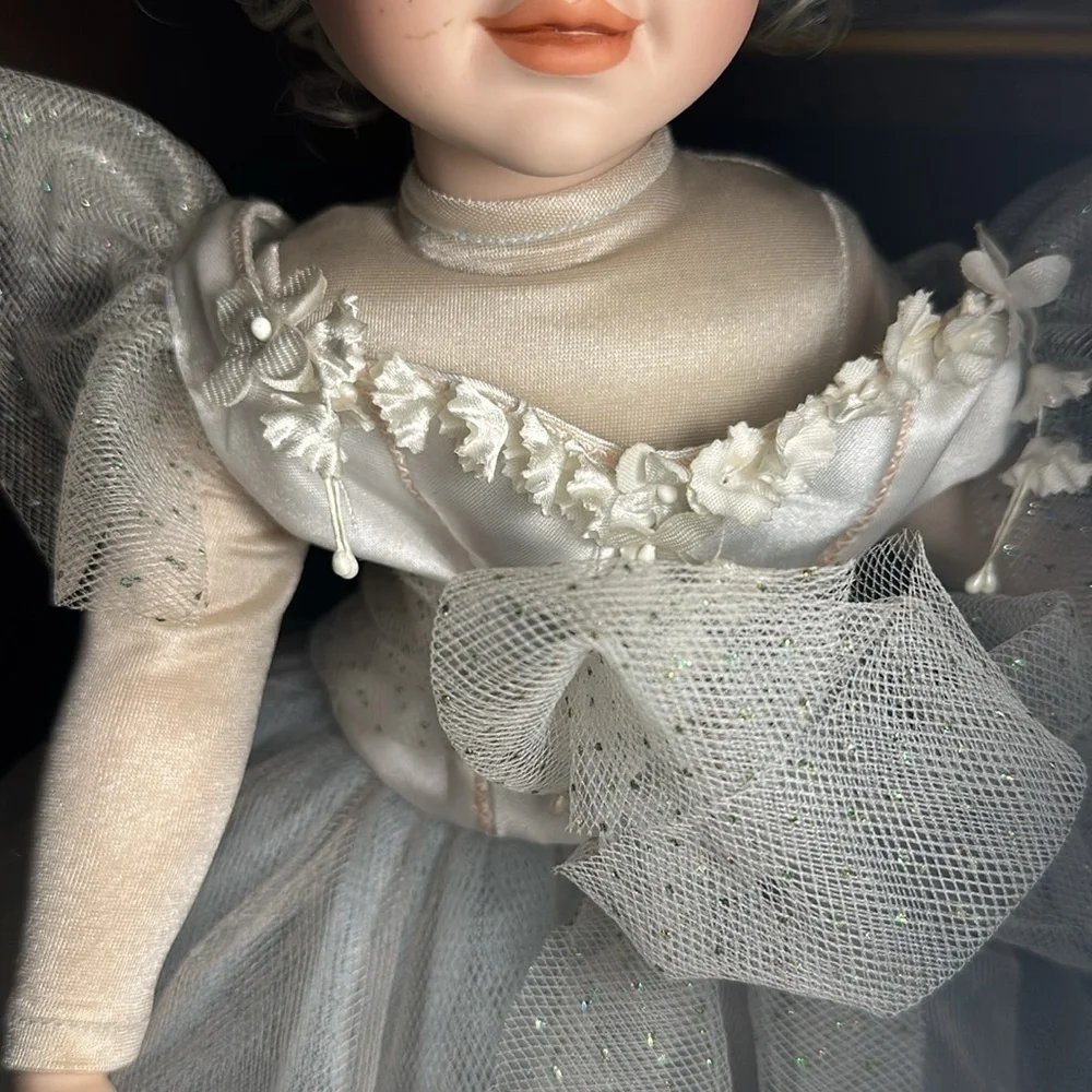 Vintage Vanessa ballerina doll sculpted by Hellen Hamilton Collection Kish 17”